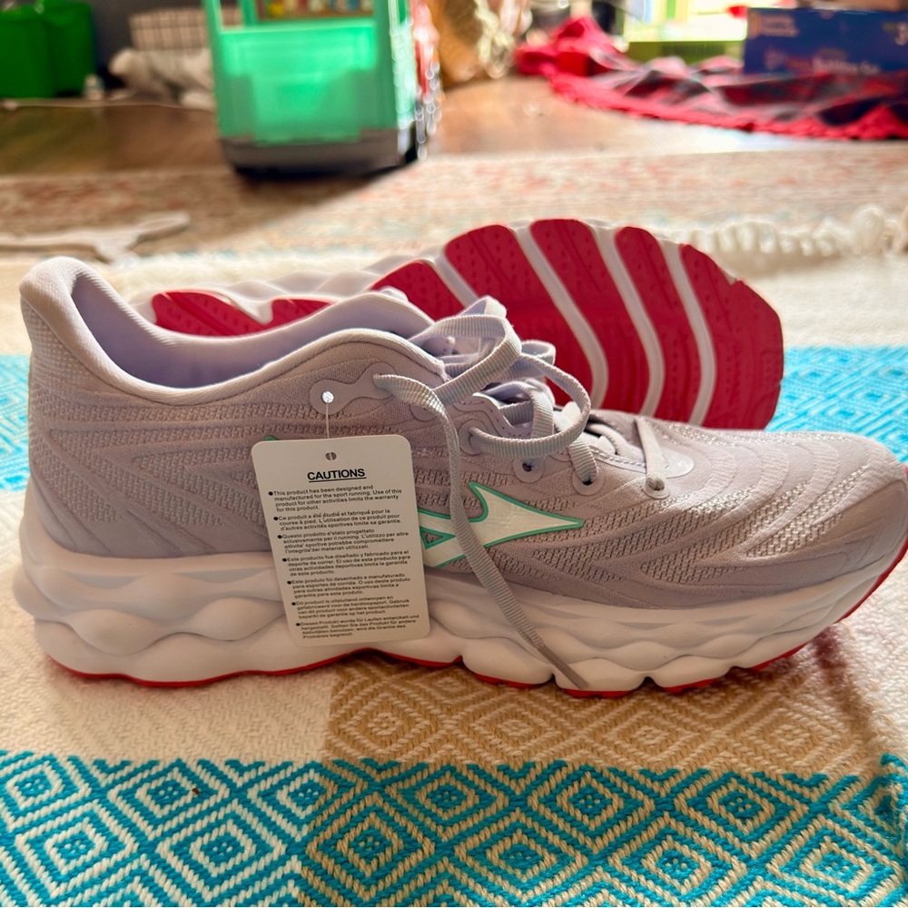 NWT Mizuno Wave Sky 8 running shoes